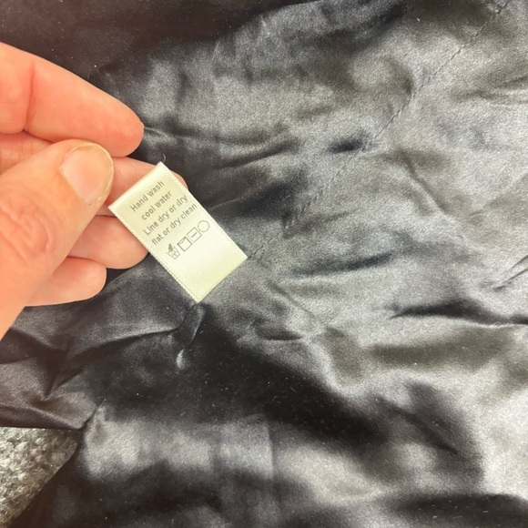 NAKED PRINCESS Women’s Black/Gold 100% Satin Sleeveless Robe size: Medium/Large - Picture 7 of 10